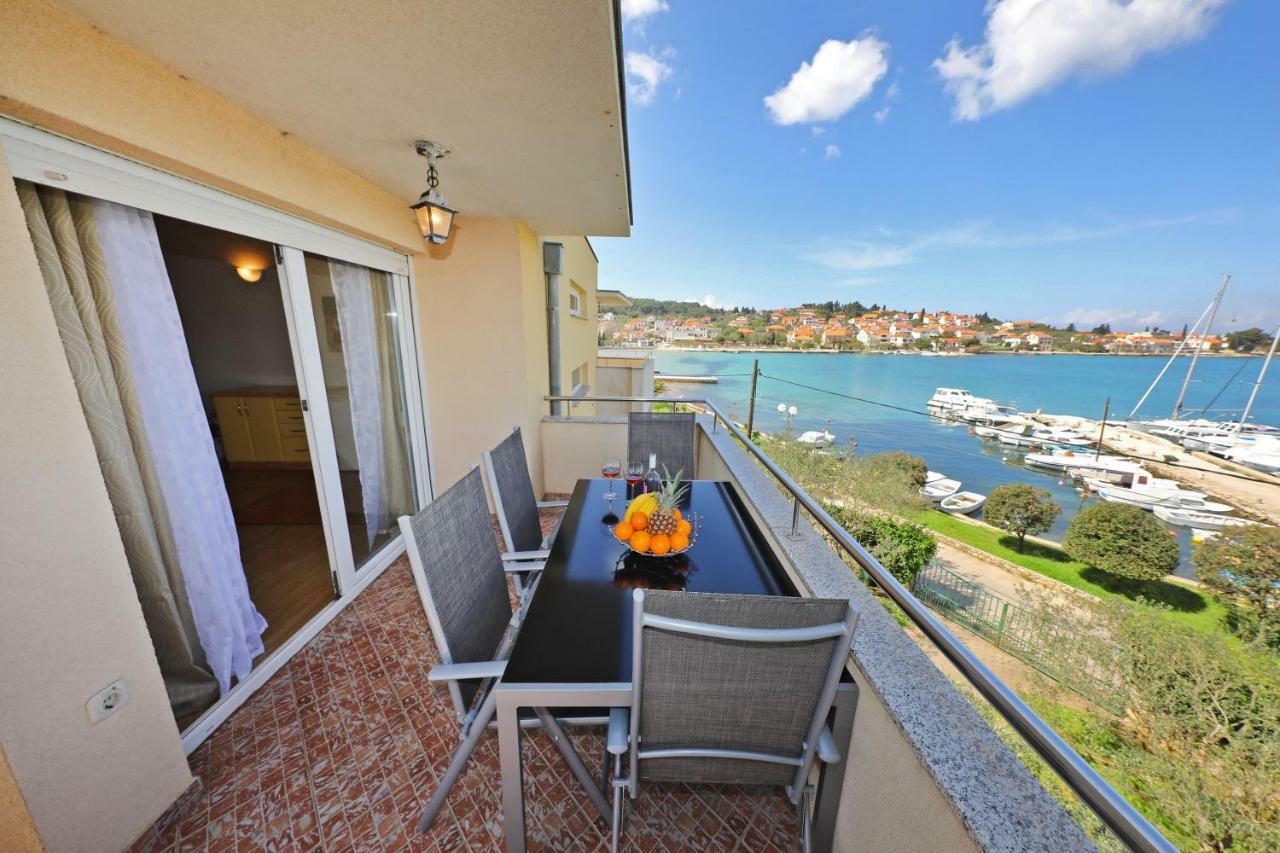 Apartmani Junto Preko Bagian luar foto
